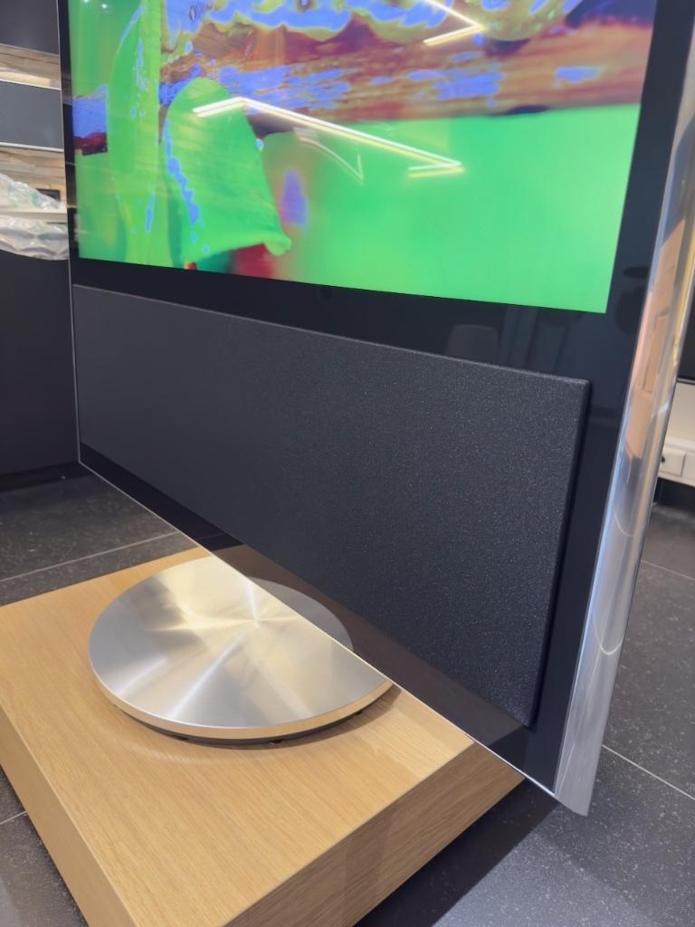 Bang & Olufsen Beovision 14-40 UHD 4K met motor stand - B&O, Info@bang-olufsen.dk, Comme neuf, Enlèvement, Bang & Olufsen Alle 1 / DK-7600 Struer / Denmark