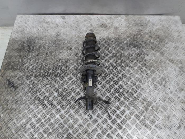 Amortisseur avant gauche d'un Volkswagen Polo, Volkswagen, -, 3 mois de garantie, Utilisé