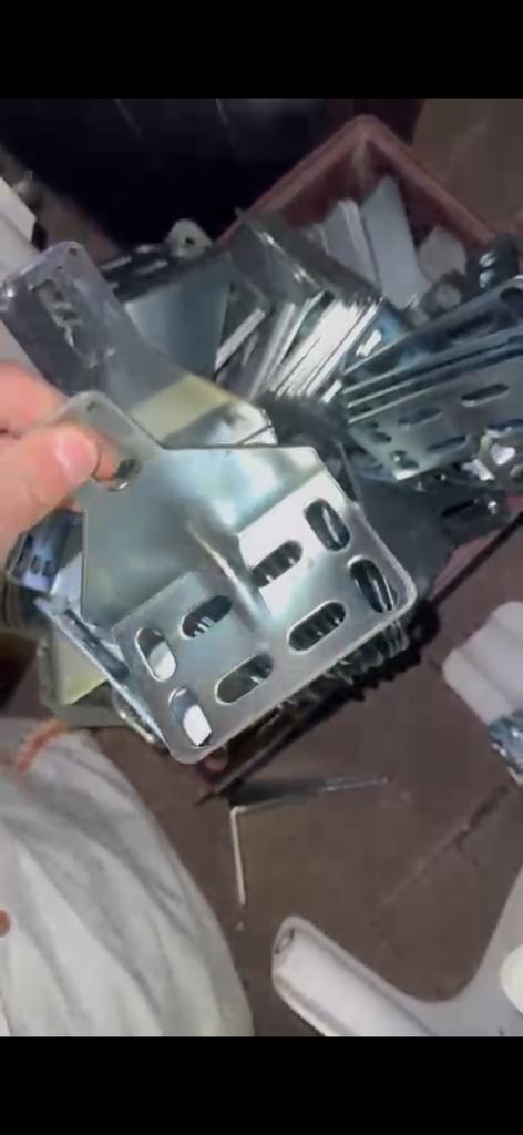 ZWARE METALEN HOEKBEUGELS, Doe-het-zelf en Bouw, Metalen, Ophalen of Verzenden