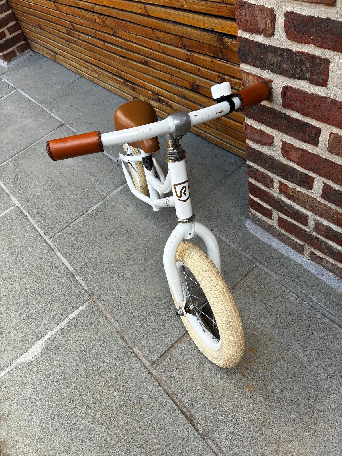 Vélo d'équilibre REBELS KIDZ,, Enlèvement, Comme neuf, Vélo d'équilibre