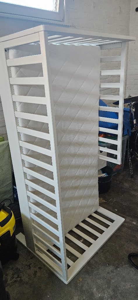 Peuterbed incl. matras te koop, Kinderen en Baby's, Ophalen, Gebruikt, Lattenbodem