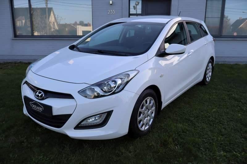 Hyundai i30 SW 1.4i van Eerste eigenaar/Airco/USB/Gekeurd, Auto's, Euro 5, Stof, Zwart, 4 cilinders