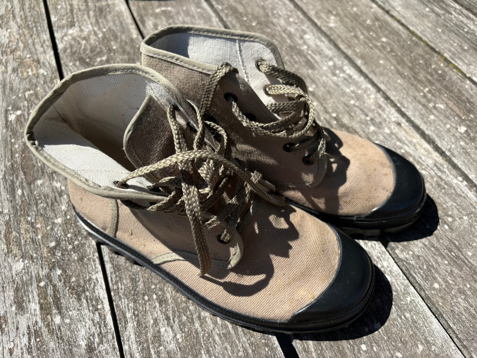 Chaussures de travail Mil-Tec pointure 43, Enlèvement ou Envoi, Comme neuf