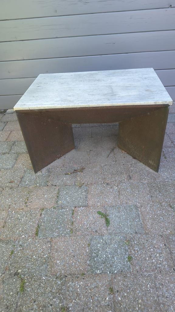 Table basse en travertin d'extérieur ou d'intérieur, Enlèvement