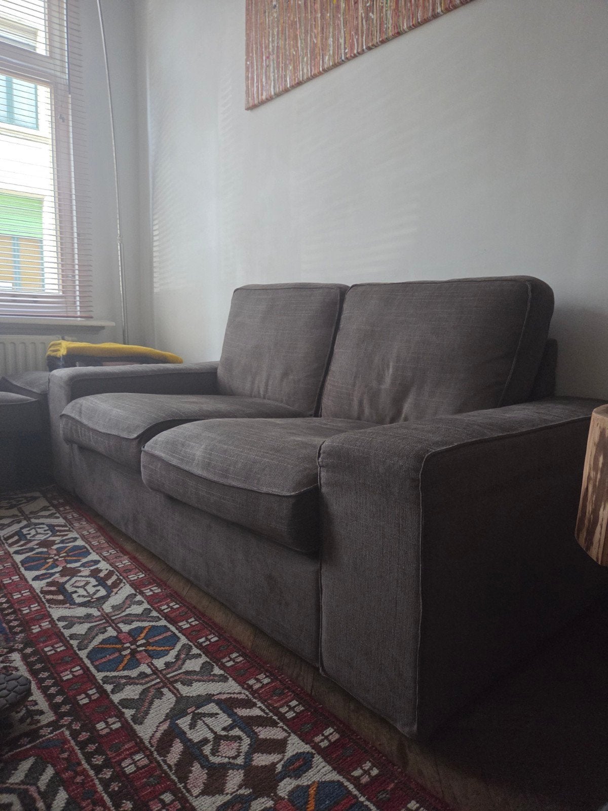 grijze 2 persoonszetel in goede staat, Maison & Meubles, Canapés | Coins salons complets, Enlèvement, Utilisé, Tissus, Modern functioneel Scandinavisch