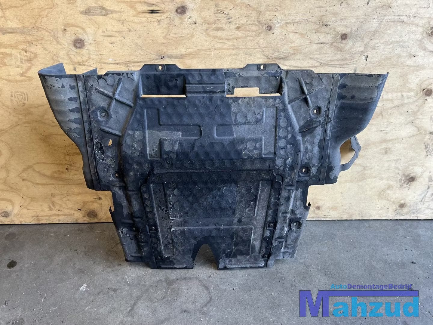 OPEL ZAFIRA B Bodemplaat 2005-2011, Opel Automobile GmbH, Opel, Bahnhofsplatz 1
65423  Russelsheim am Main, DE, Kontakt@opel-infoservice.de