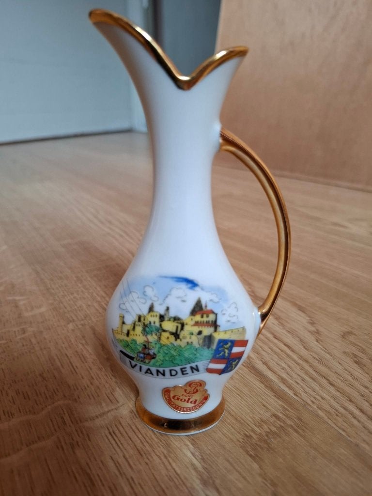 porseleinen souvenir kannetje Vianden, Enlèvement, Utilisé, Porcelaine, Autres types