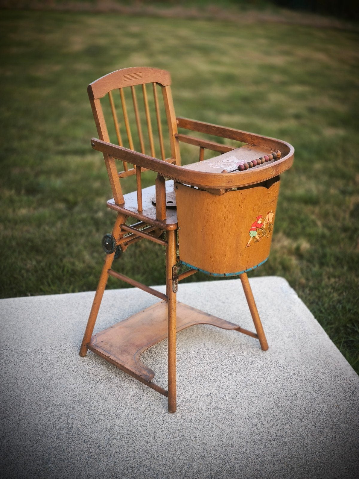 Chaise bébé vintage en bois adaptable en petite table, Enfants & Bébés, Enlèvement