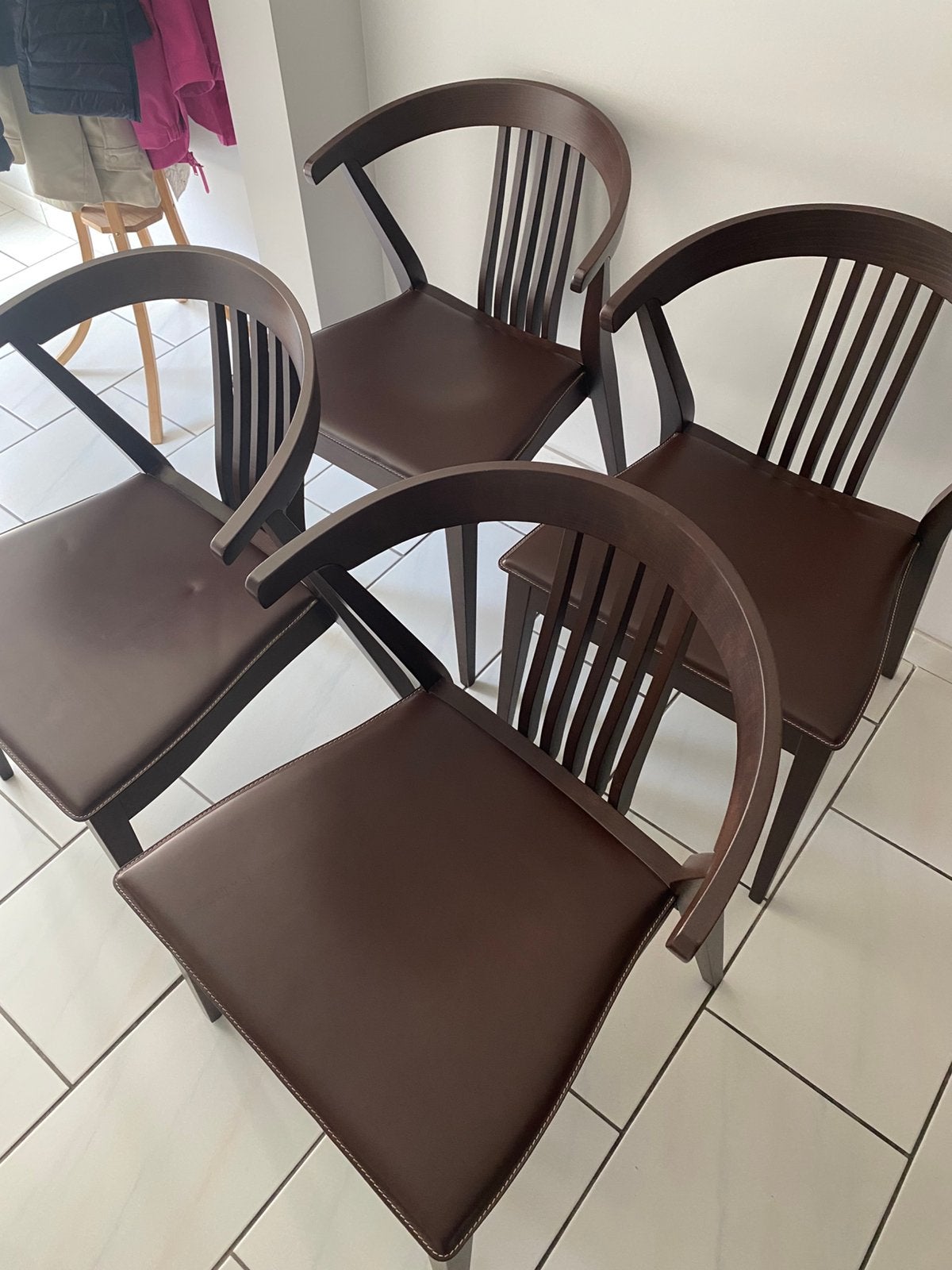 Lot de 4 chaises design italien, Enlèvement, Comme neuf, Bois