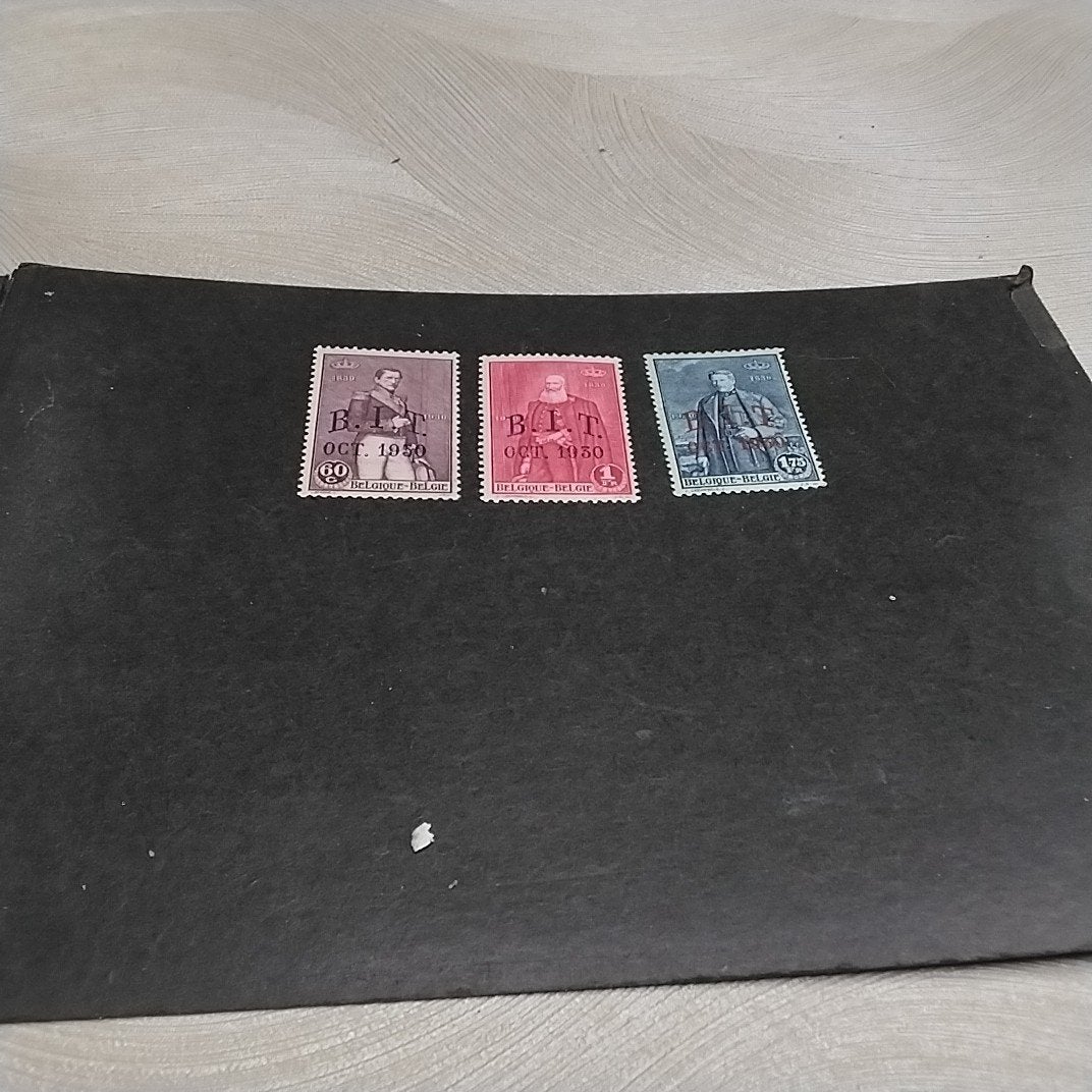 Charnière BELGIUM 305/307 avec embout 30,00€, Enlèvement ou Envoi