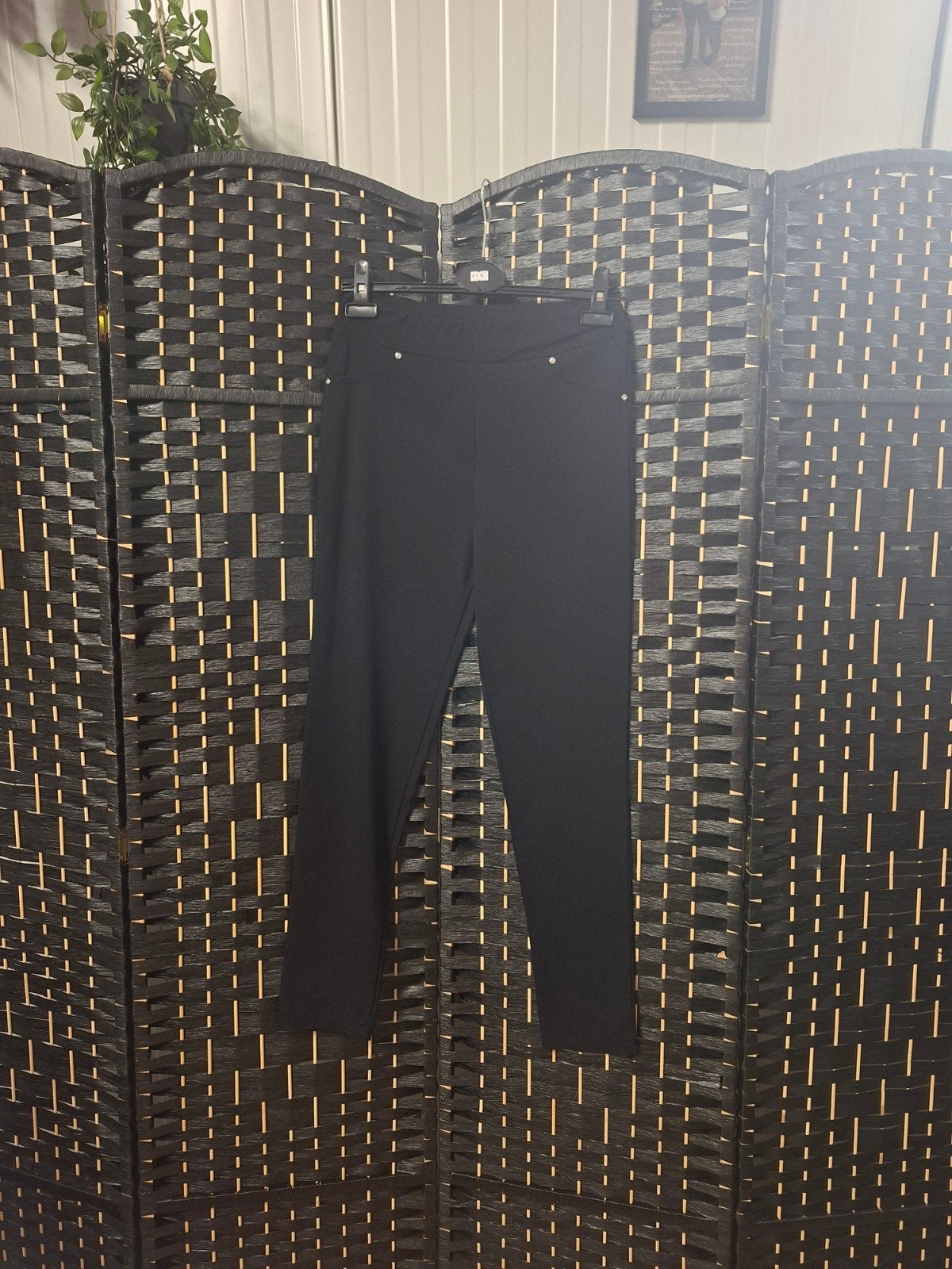 Zwarte Dames Broek Maat: M, Vêtements | Femmes, Culottes & Pantalons, Neuf, Taille 38/40 (M), Enlèvement ou Envoi, Longs