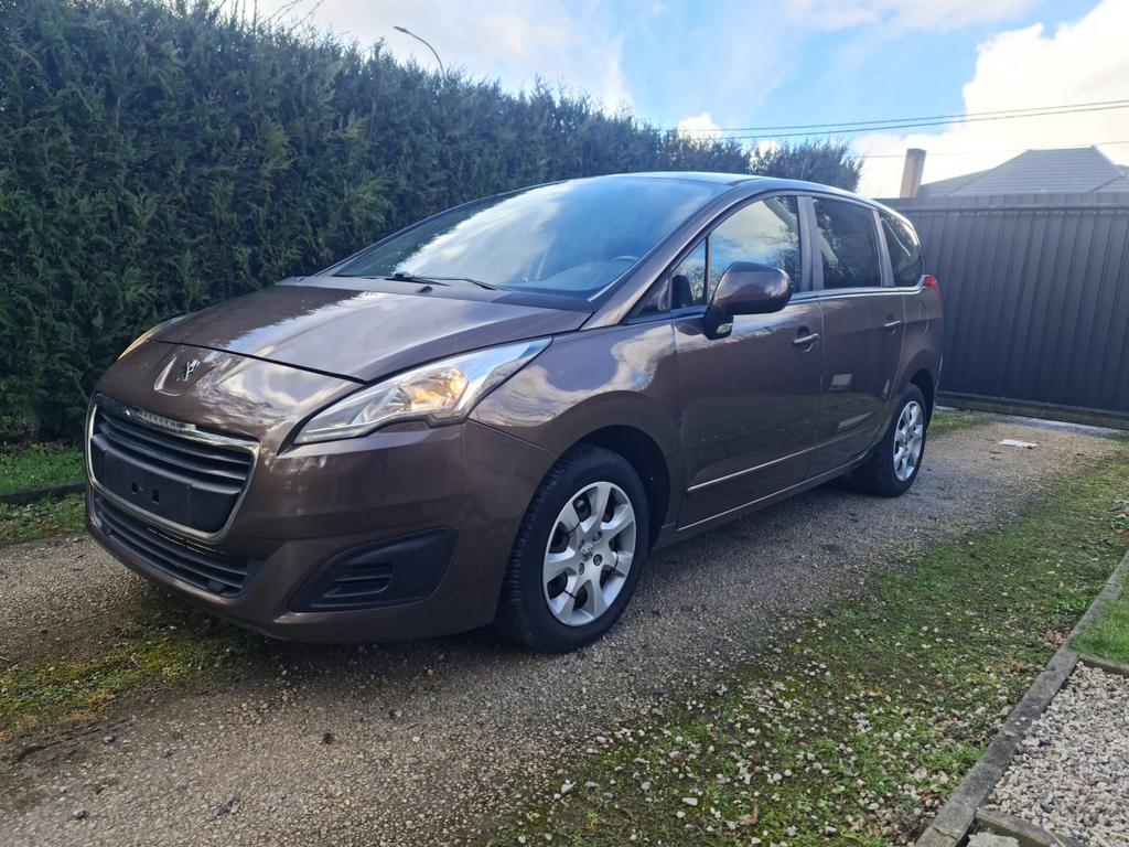 Peugeot 5008 1.6hdi+++7 zitplaatsen++Euro 6b+++, Auto's, Voorwielaandrijving, 4 cilinders, Bruin, Multifunctioneel stuurwiel