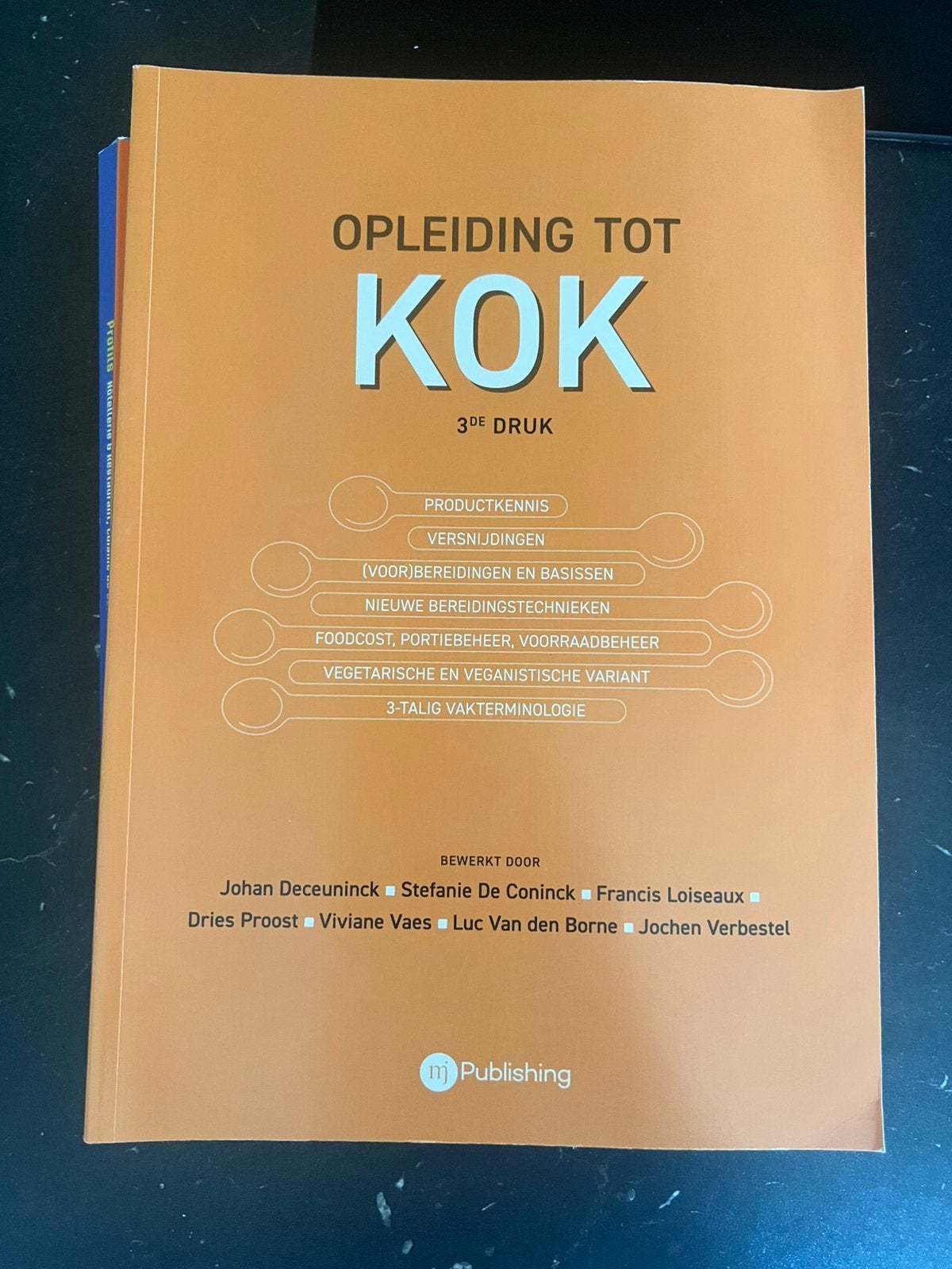 Schoolboeken voor opleiding horeca vijfde jaar, Livres, Enlèvement, Comme neuf