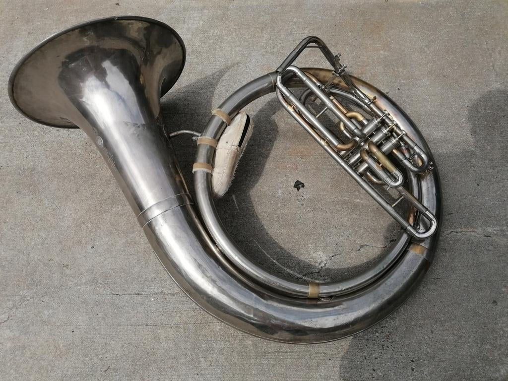 Sib Helicon Melchior De Vries, Musique & Instruments, Instruments à vent | Tubas, Utilisé, Tuba en si bémol, Enlèvement