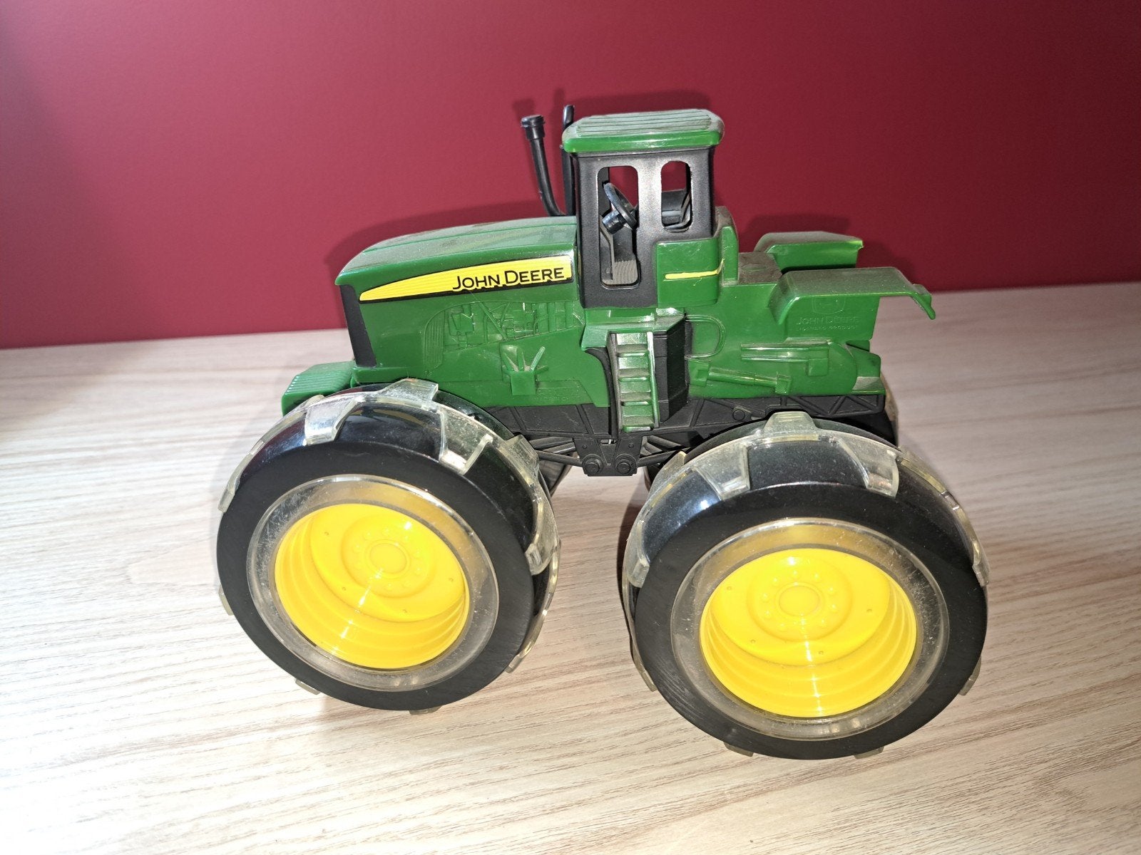 tractor met grote wielen, Ophalen