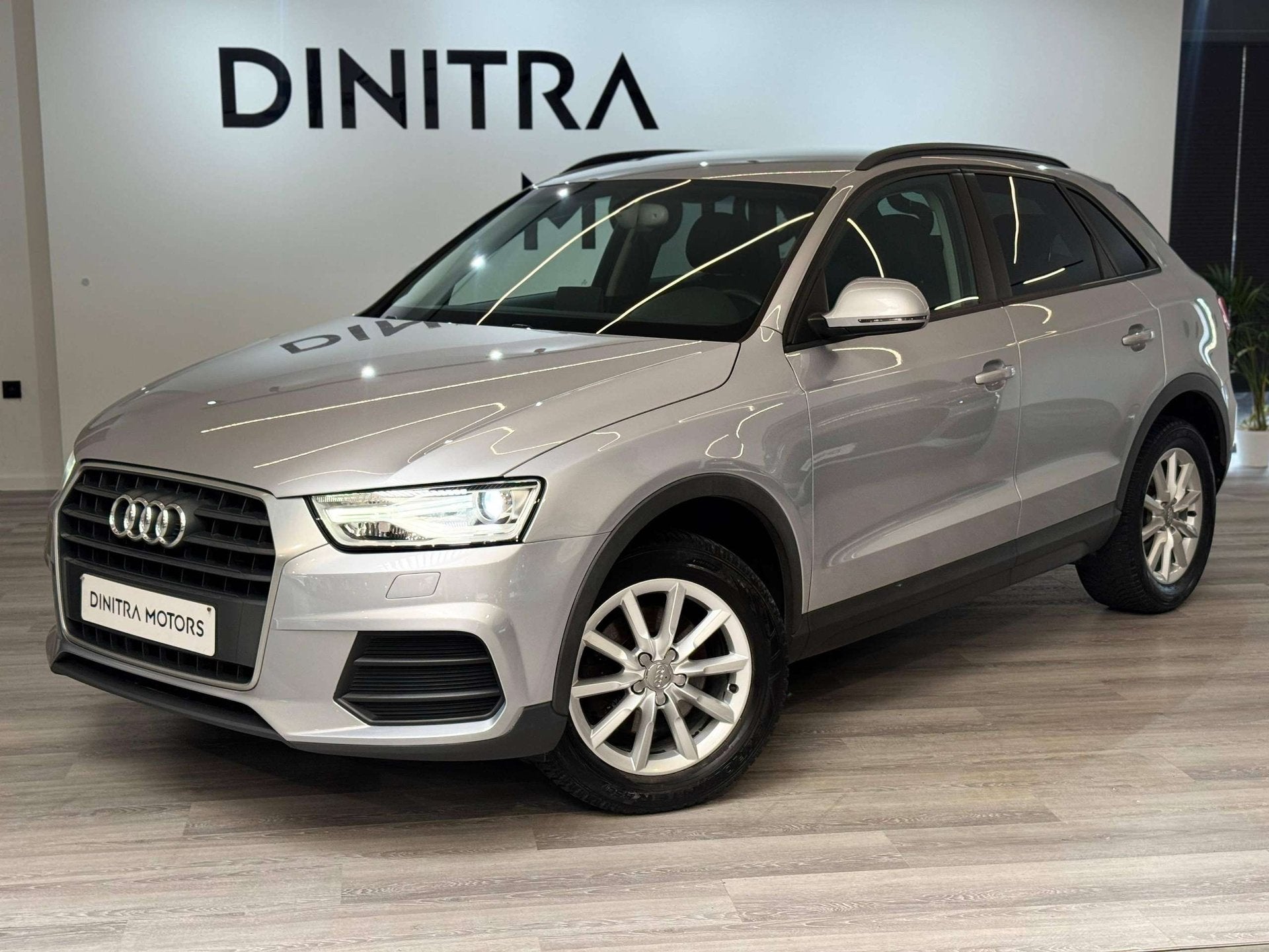 Audi Q3 1.4 TFSI c.o.d S tronic - Navi/Cruise/Zetelvw, Autos, 1395 cm³, Argent ou Gris, Achat, Entreprise