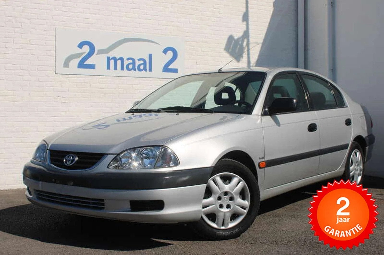 Toyota Avensis 1.6i 1ste eigenaar 1 JAAR garantie!, Auto's, 4 deurs, 4 cilinders, Bedrijf, Grijs