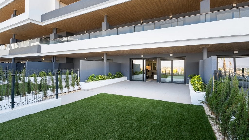 Appartement clé en main avec jardin à Torrevieja, Immo, Étranger, Torrevieja, 231 m², Appartement, 3 pièces