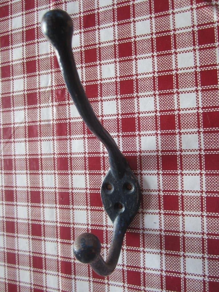 Ancien crochet, patère, porte-manteau d'école, Enlèvement ou Envoi