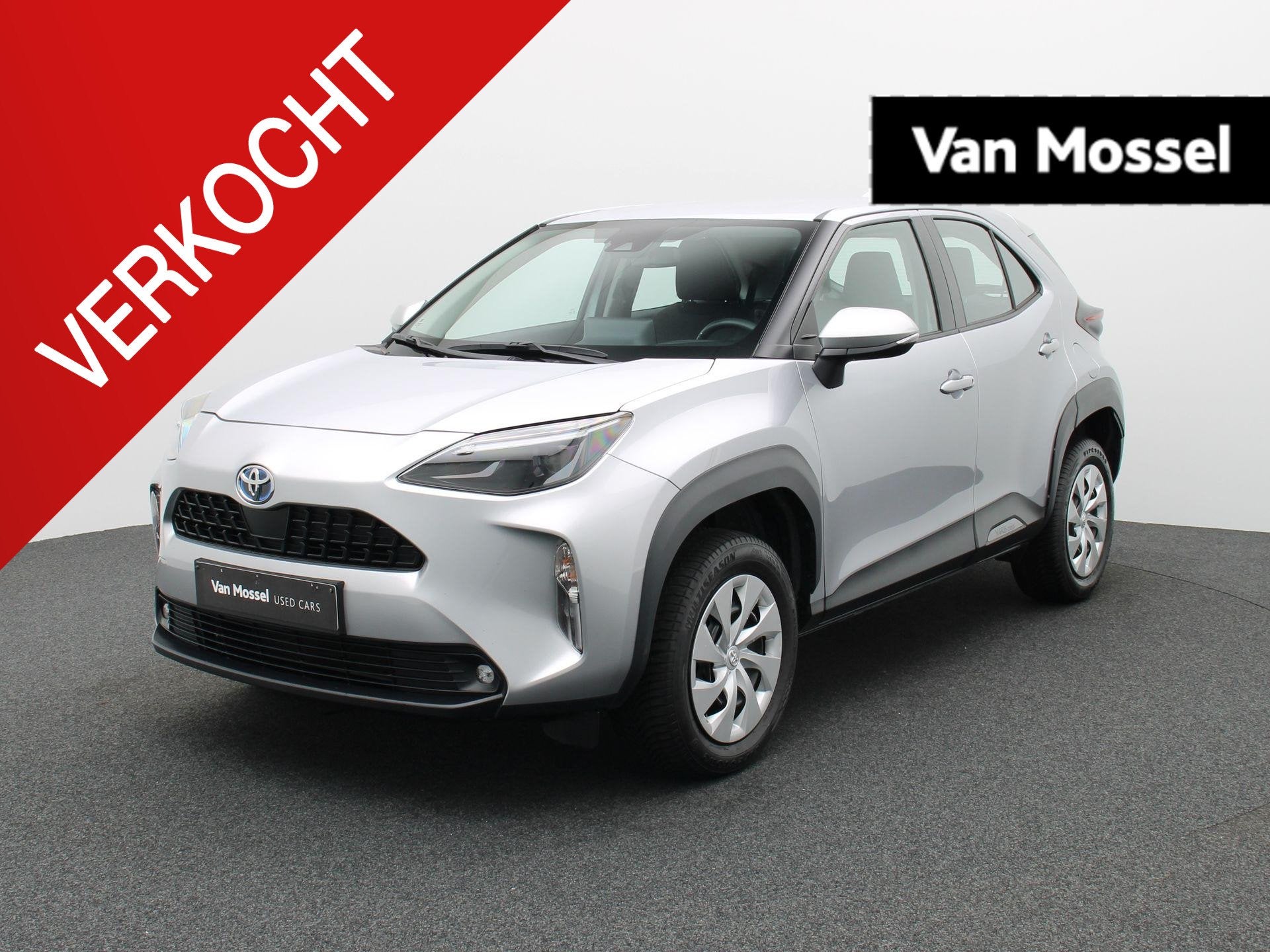 Toyota Yaris Cross 1.5 VVT-ie Hybrid 85kW Dynamic CVT, Chargement par induction pour smartphones, Argent ou Gris, Achat, 750 kg
