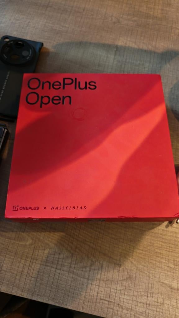 Oneplus Open, Ophalen