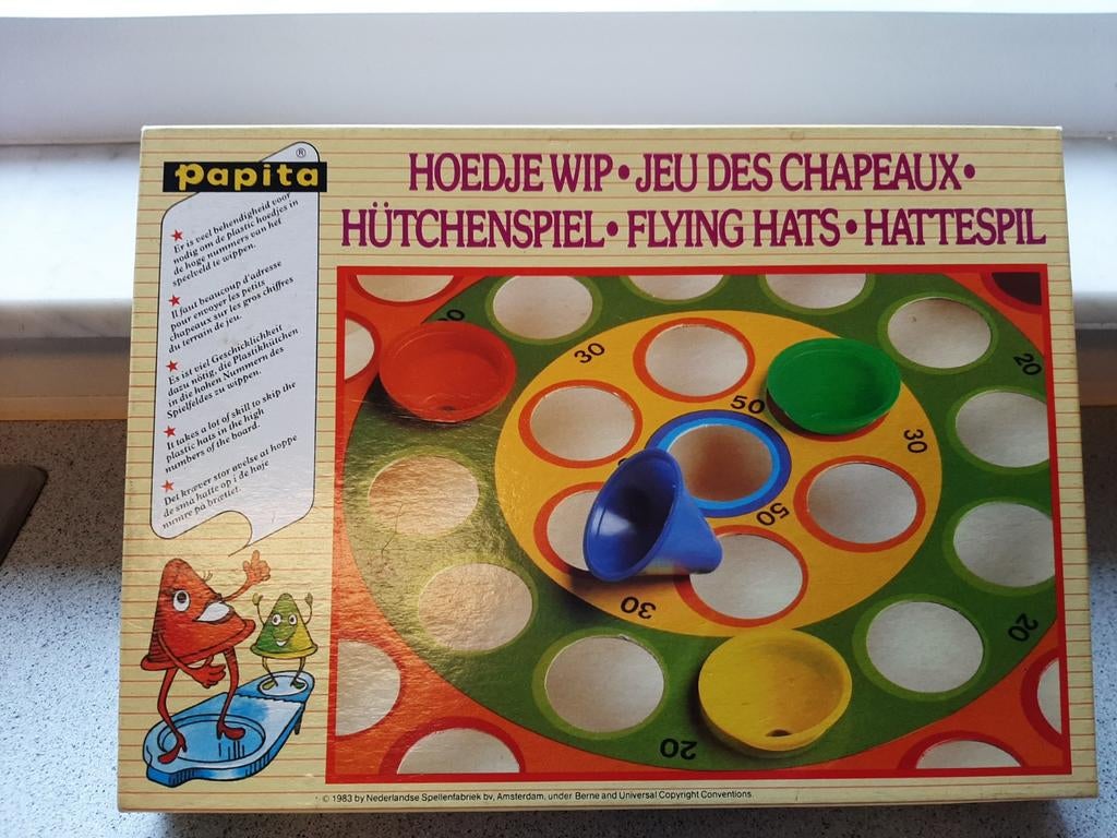 Papita Hoedje Wip spel – Flying Hats retro bordspel, Hobby en Vrije tijd, Gezelschapsspellen | Overige, Ophalen of Verzenden