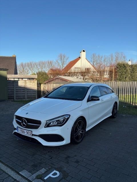 Mercedes CLA 180 AMG line, Auto's, CLA, Parkeerassistent, 4 cilinders, Wit