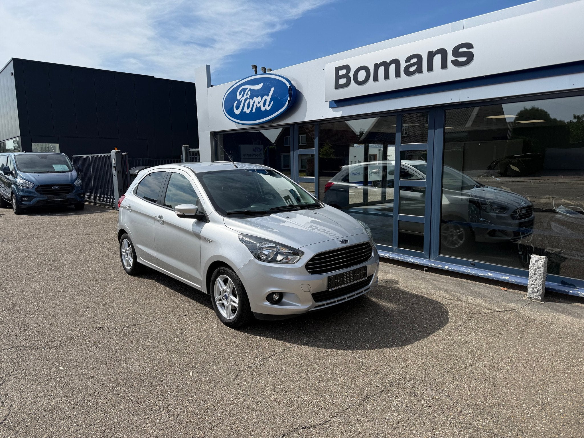 Ford Ka+ Ultimate 1.2I 85PK M5, Autos, Ford, Argent ou Gris, Achat, Entreprise, Noir