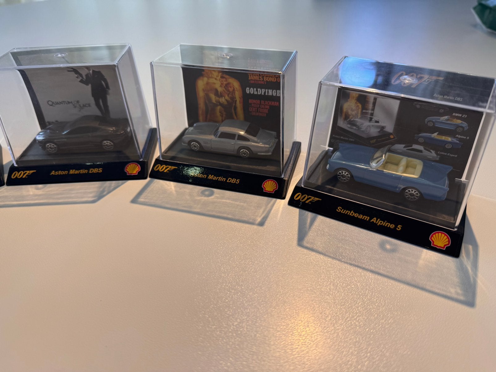 Schaalmodel auto’s James Bond by Shell, Verzamelen, Ophalen, Zo goed als nieuw