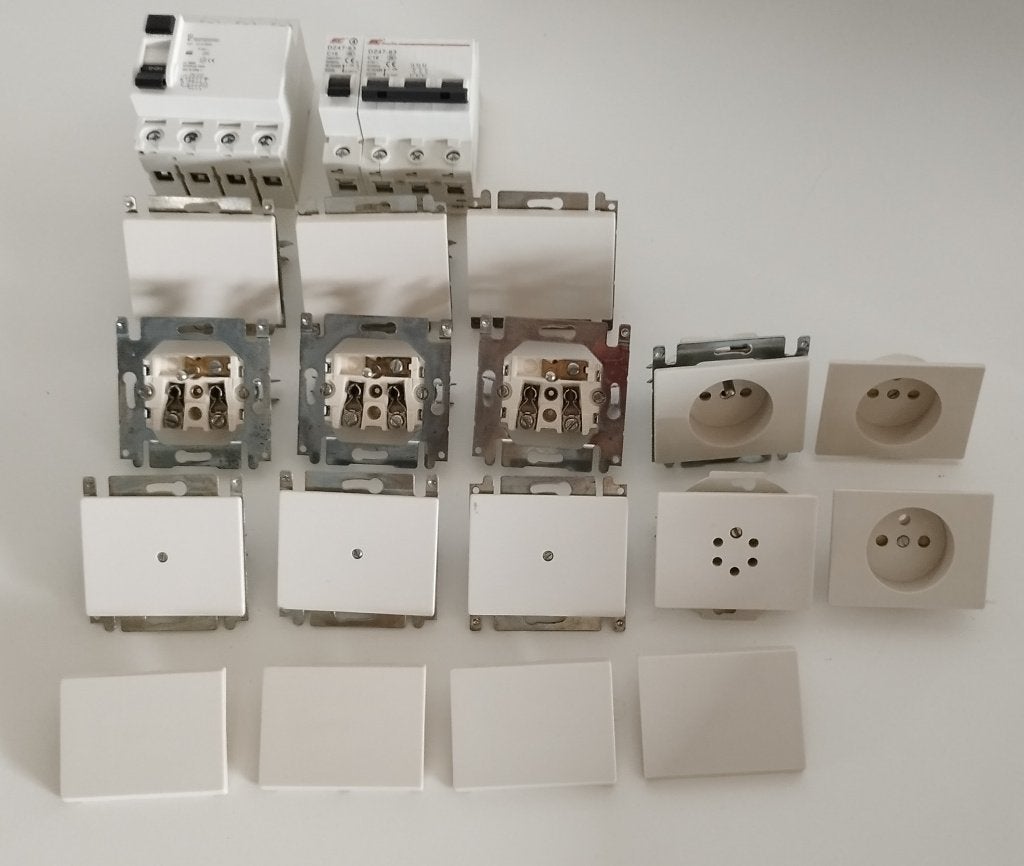 Niko materiaal, Aardlekschakelaar/automaten, Doe-het-zelf en Bouw, Elektriciteit en Kabels, Ophalen of Verzenden, Gebruikt, Overige typen