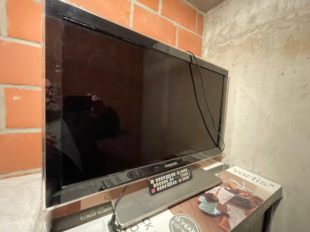 Samsung Led tv 32 inch, LED, 80 à 100 cm, Enlèvement, Utilisé
