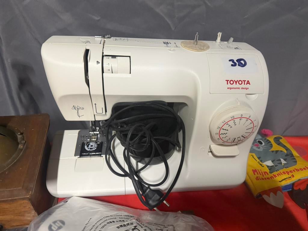 Stikmachine, Ophalen, Zo goed als nieuw, Naaimachine