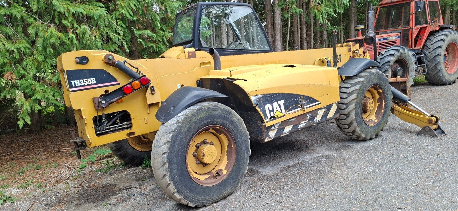 caterpillar TH355B année 2004 il monte a 13m50, Enlèvement