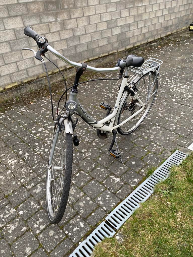 Minerva damesfiets met 7 versnellingen, Autres marques, Frein sur jante, Moins de 10 vitesses, 49 à 53 cm