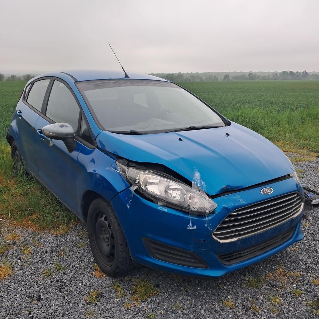 Ford Fiesta accidentée, Autos, Particulier, Achat