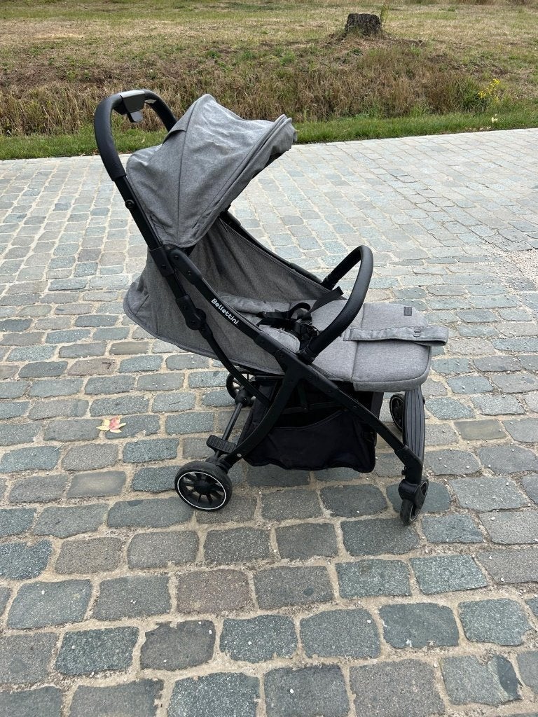 Grijze Plooibuggy Bellettini. Lichtgewicht & Compact, Kinderen en Baby's, Buggy's, Ophalen, Gebruikt, Overige merken, Verstelbare rugleuning
