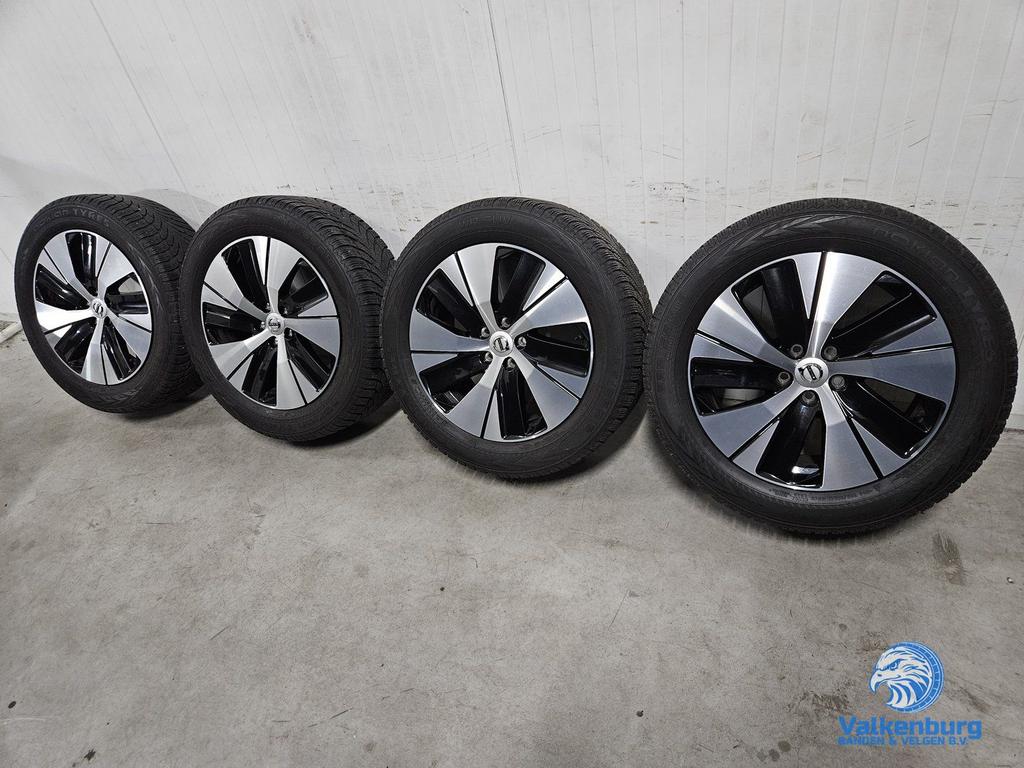 5-6mm! Originele Volvo XC40 Black Diamond Cut 18 inch velgen, Auto-onderdelen, 18 inch, Gebruikt, -, -