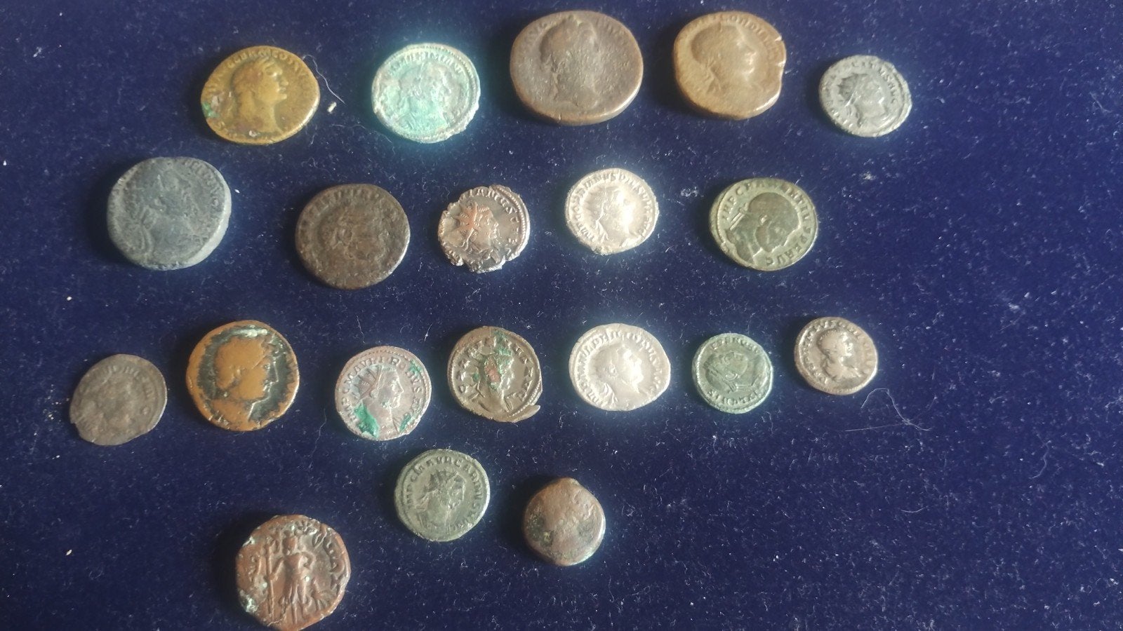 Set Romeinse munten plus een Indiase en een Punische, Postzegels en Munten, Ophalen of Verzenden