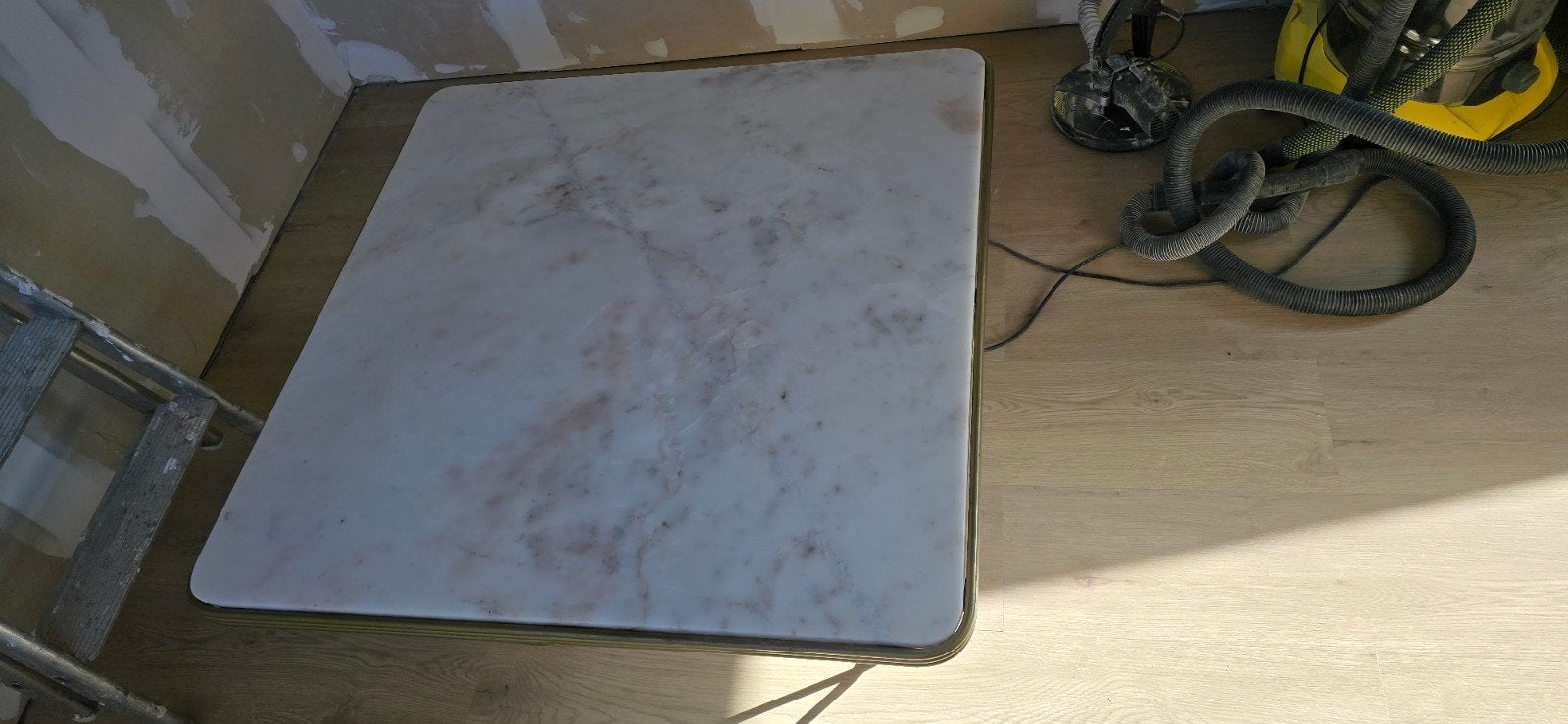 Table basse en marbre., Antiquités & Art, Enlèvement