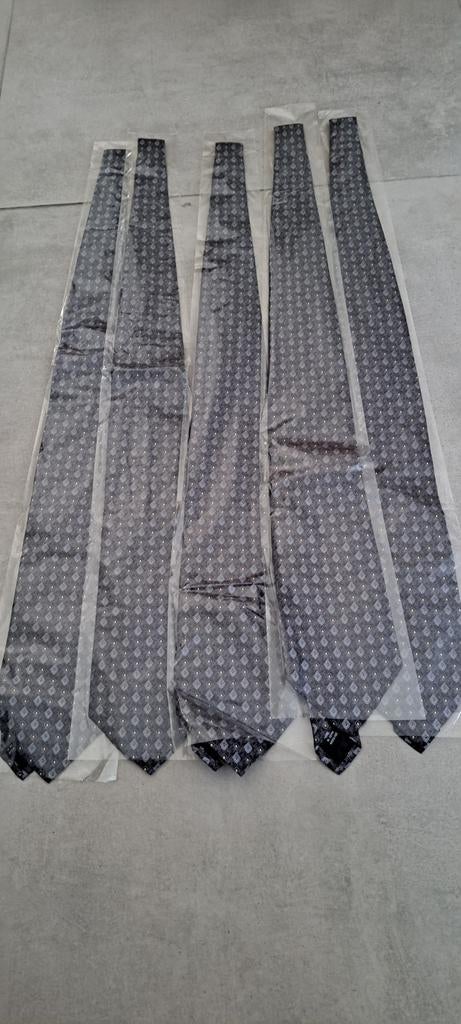 5 x cravates pour hommes - gris foncé/marron - neuves, Enlèvement ou Envoi, Neuf, Brun