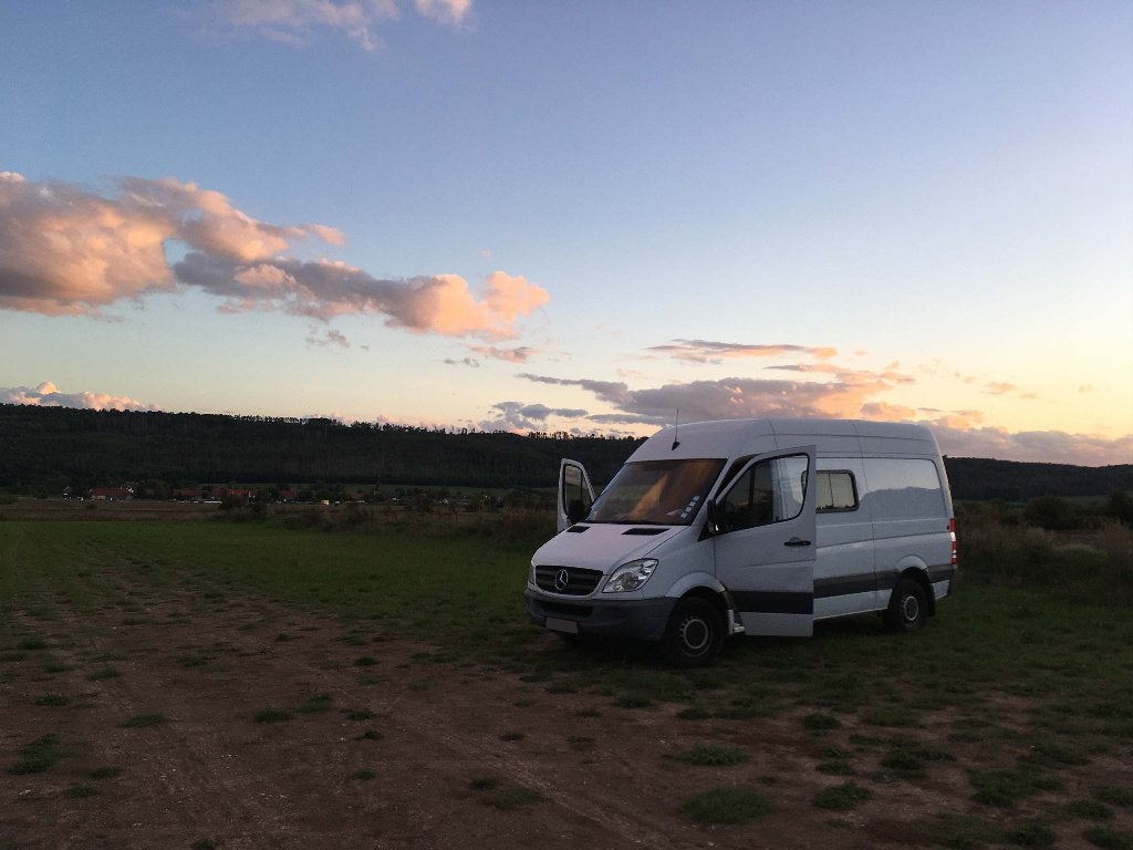 Camping-car recherche un propriétaire (apd mois d'août), Caravanes & Camping, Siège standard, 5 à 6 mètres, Boîte manuelle, Mercedes-Benz