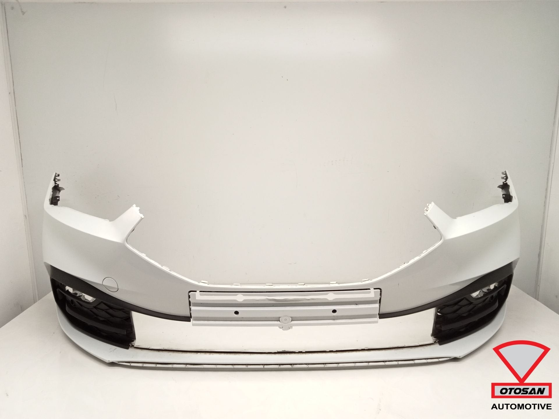 Seat Leon 5FA voorbumper bumper 2020+ origineel 6xpdc, Gebruikt, Autovia A-2, Km 585 585
08760  Martorell, ES, SEAT S.A., Bumper
