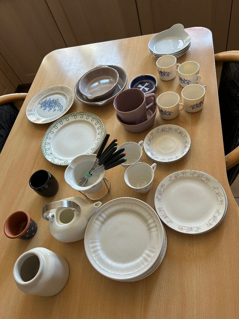 Verschillende porseleinen servies, Huis en Inrichting, Ophalen, Gebruikt, Kom(men)