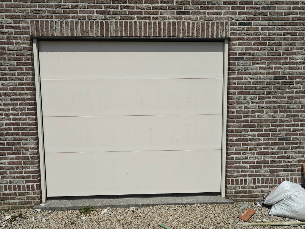 Sectionale poort, Ophalen, Kunststof, Gebruikt, Garagedeur
