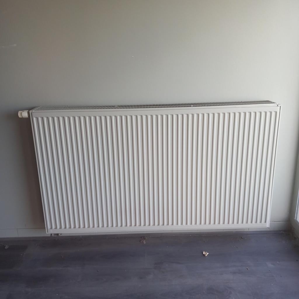 Radiatoren te koop regio Ruiselede, Ophalen, Gebruikt, Radiator