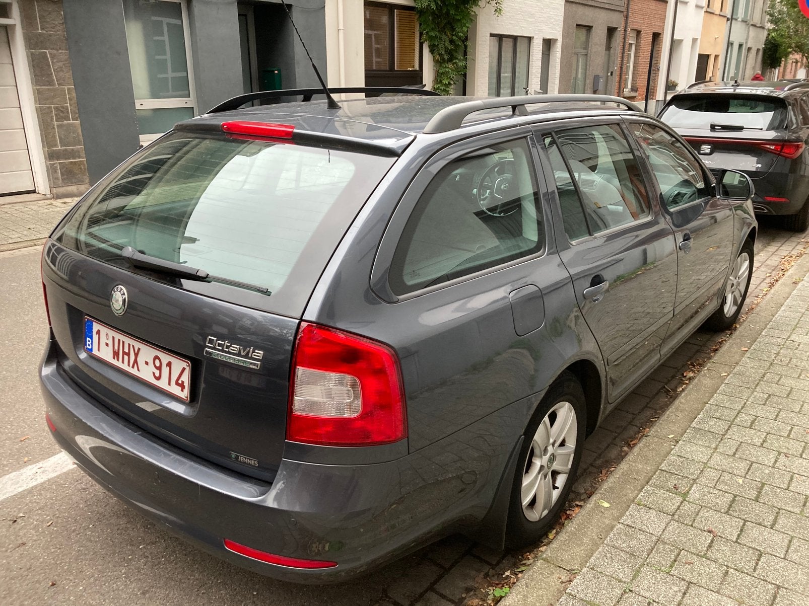 Skoda Octavia break in goede staat (gekeurd), 1385 kg, Euro 5, Zwart, 4 cilinders