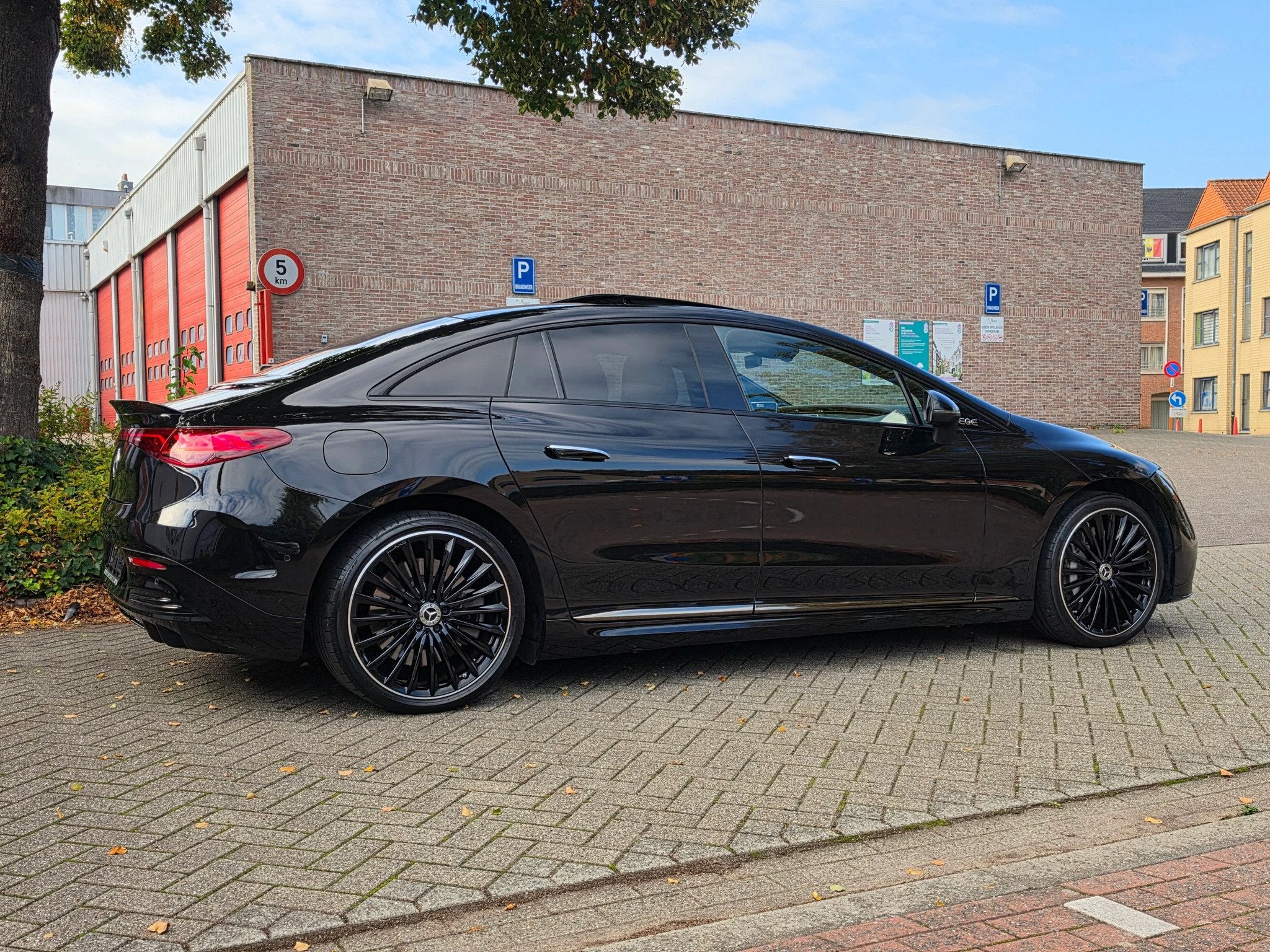 Mercedes EQE 300 AMG Line | Airmatic | Pano | Jantes AMG 21", Autos, Cuir, Achat, 4 portes, Entreprise