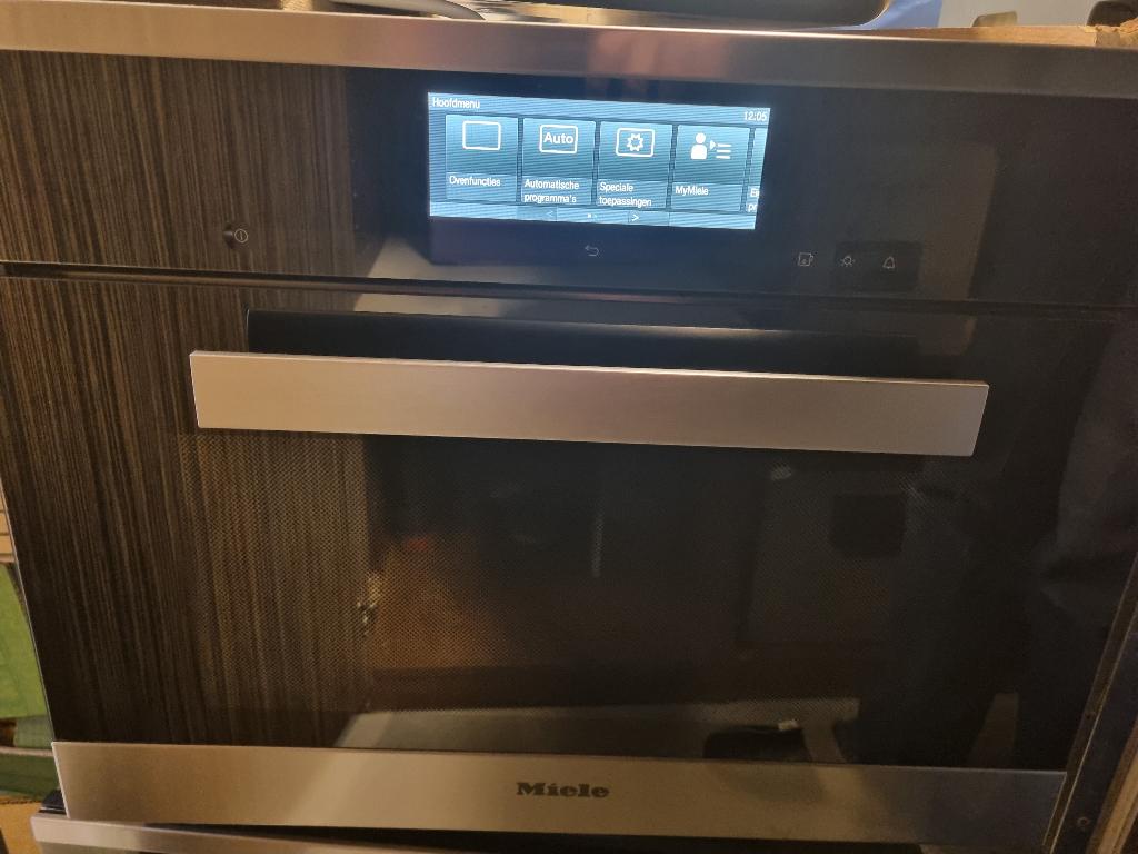 MIELE DGC 6800 COMBI STOOMOVEN PURELINE CATALOGUSPR €3800, Ophalen, 45 tot 50 cm, Inbouw, Miele