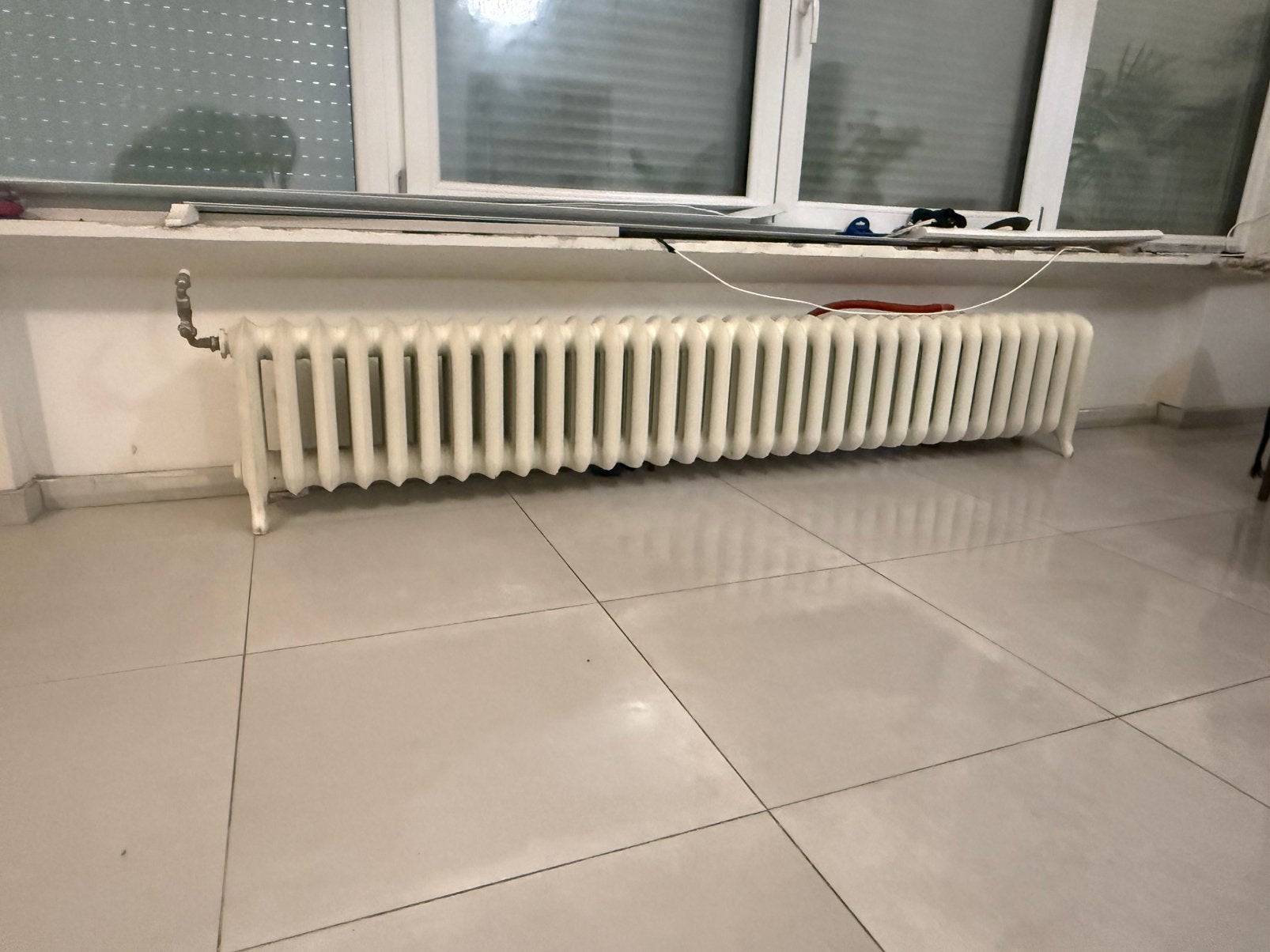 Titre : Grand radiateur ancien en fonte  Très bon état, Enlèvement, Comme neuf, Radiateur