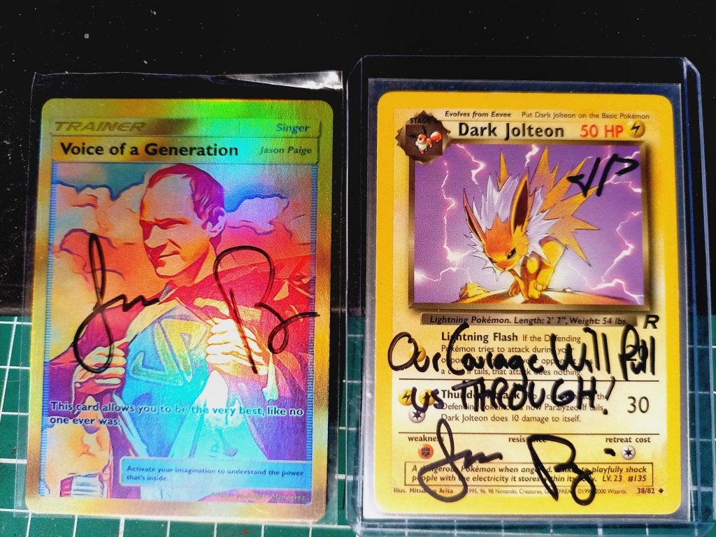 Dark Jolteon  (TR 38) uit 1998 gesigneerd door Jason Paige, Hobby en Vrije tijd, Ophalen of Verzenden, Zo goed als nieuw, Meerdere kaarten